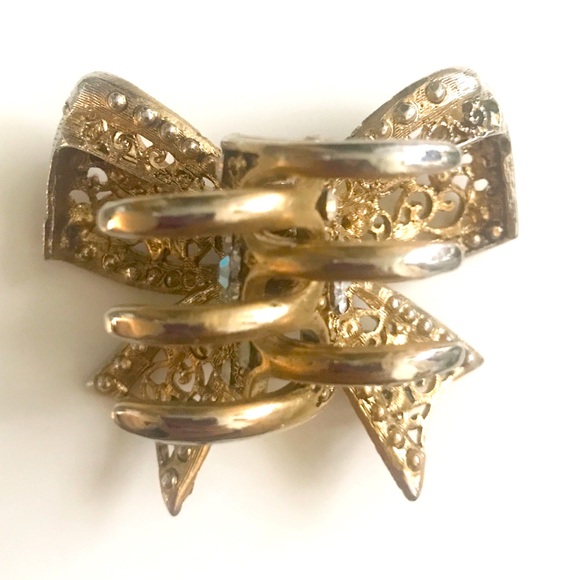 Brass-Toned Bow Ribbon Hair Clip with Line Stones - Picture 4 of 5